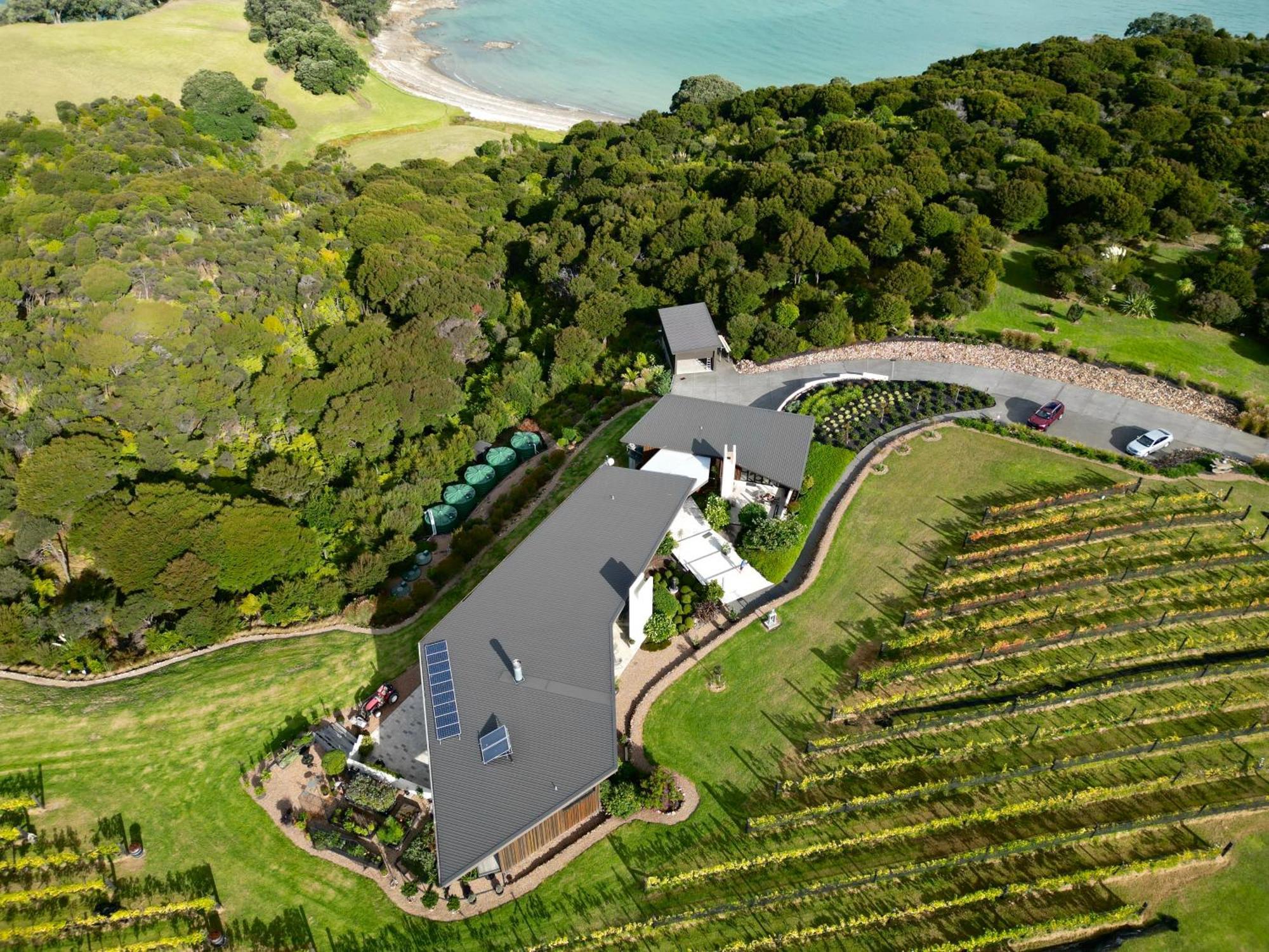La Bodega Waiheke Island Ξενοδοχείο Surfdale Εξωτερικό φωτογραφία