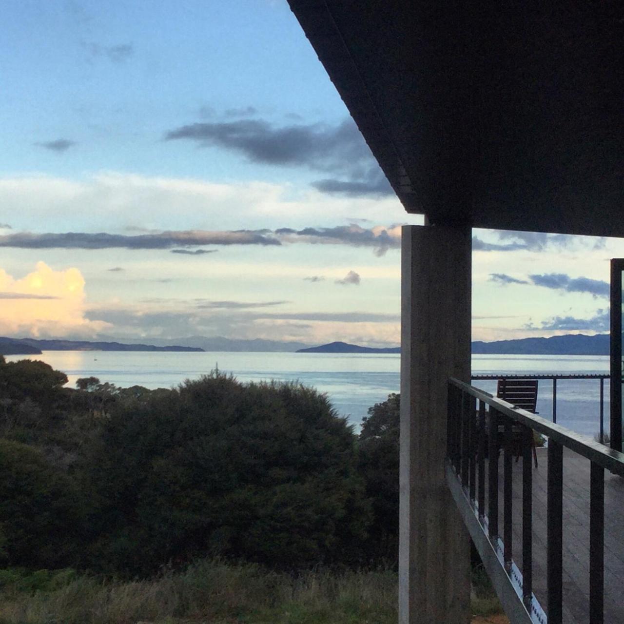 La Bodega Waiheke Island Ξενοδοχείο Surfdale Εξωτερικό φωτογραφία